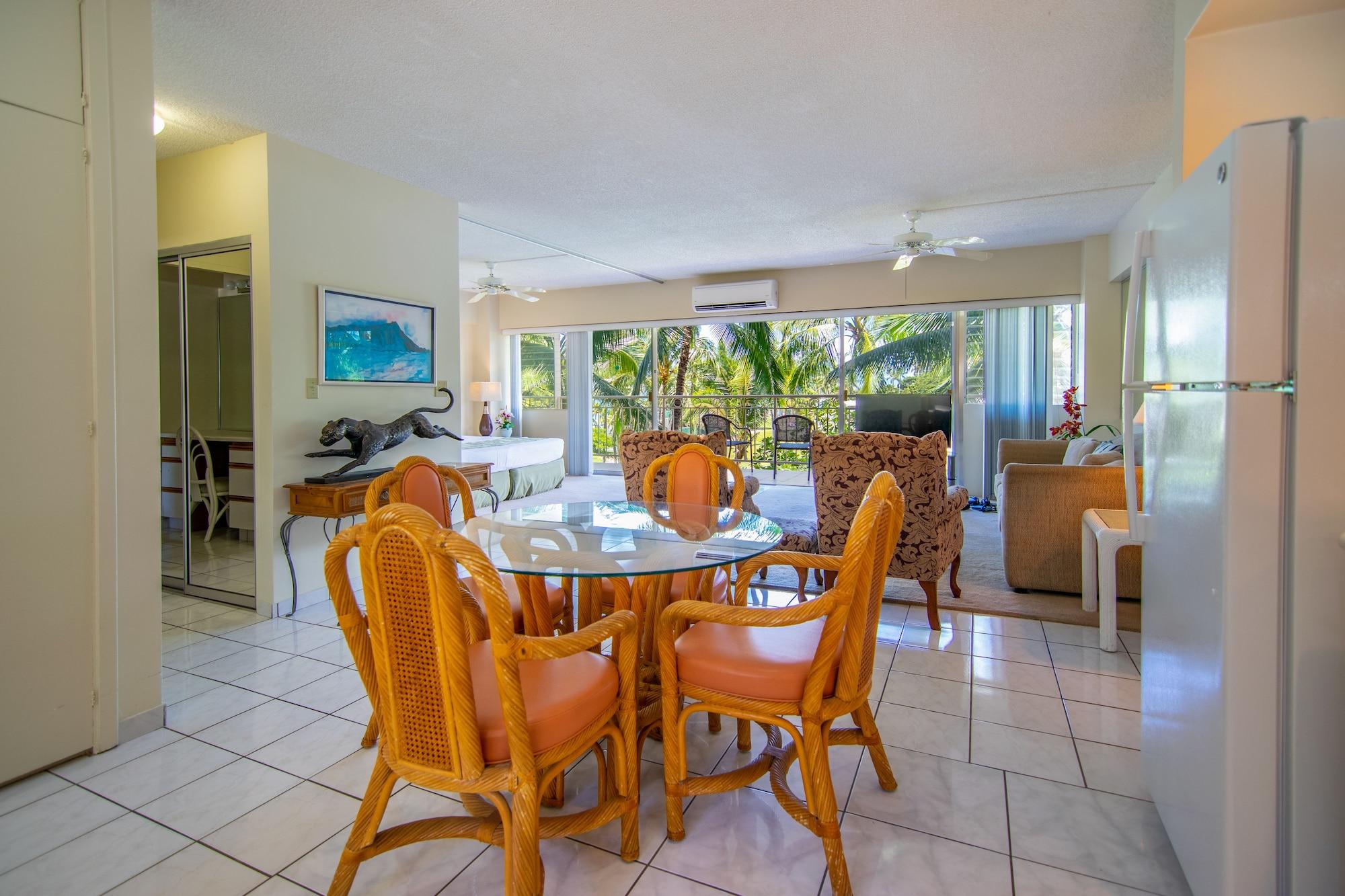 Waikiki Shore By Outrigger Honolulu Exterior photo