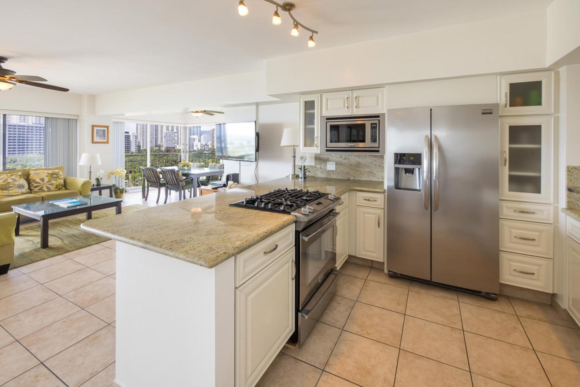Waikiki Shore By Outrigger Honolulu Exterior photo