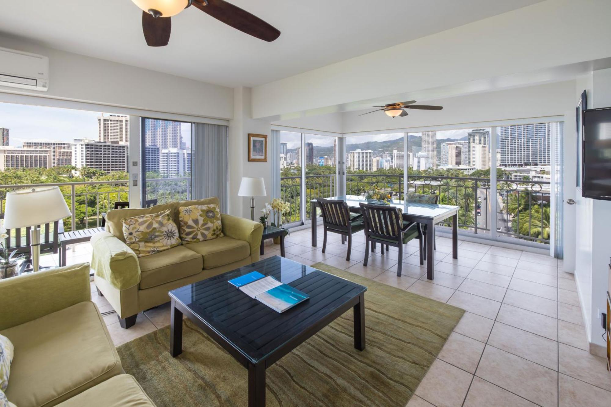 Waikiki Shore By Outrigger Honolulu Exterior photo