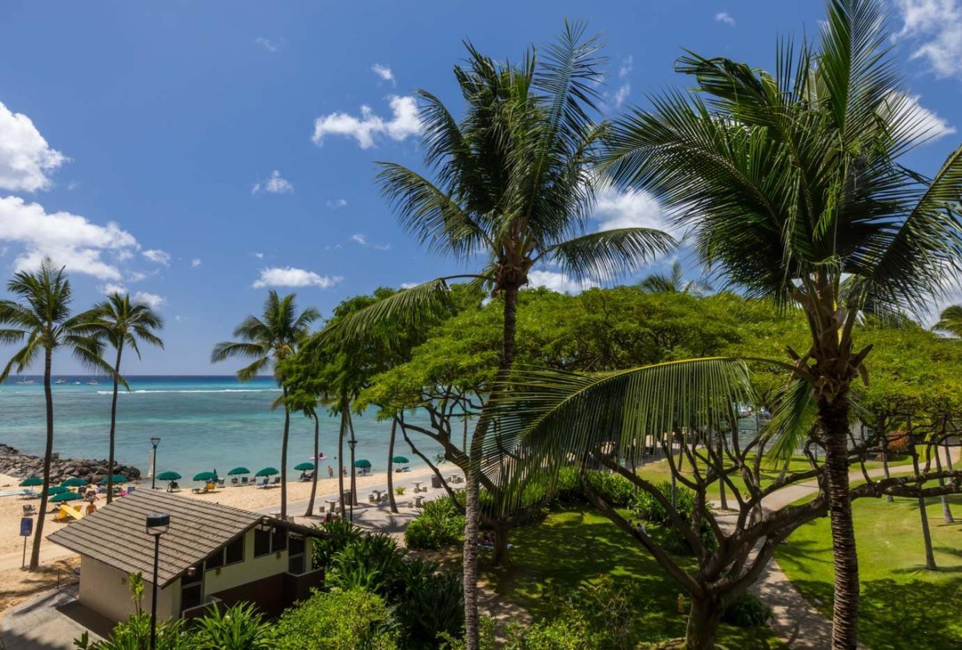Waikiki Shore By Outrigger Honolulu Exterior photo